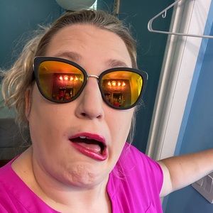 Meet your Posher, Drea